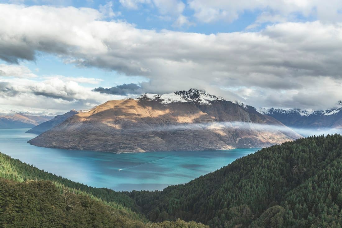 Mountains and lakes in New Zealand